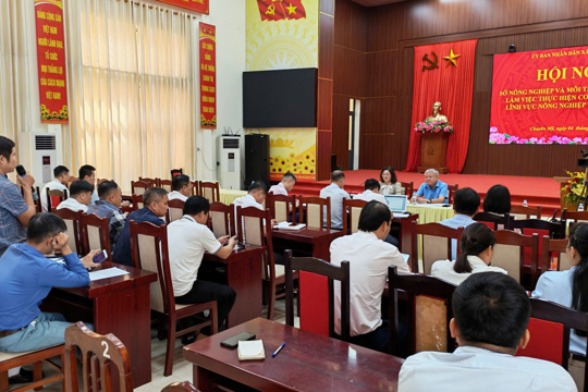 Sở Nông nghiệp và Môi trường làm việc với xã Chuyên Mỹ về thực hiện chính sách phát triển nông nghiệp