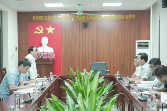 Kiểm tra công tác vệ sinh môi trường tại phường Lĩnh Nam