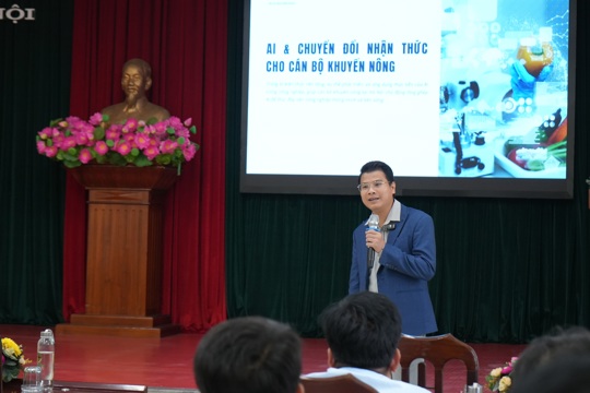 Đẩy mạnh học tập suốt đời, nâng cao năng lực số trong đội ngũ cán bộ, công chức, viên chức Thủ Đô