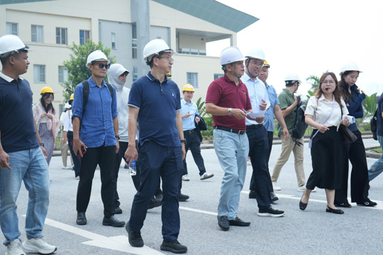 Đoàn công tác của Trung Quốc tham quan và trao đổi kỹ thuật tại Dự án Hệ thống xử lý nước thải Yên Xá thành phố Hà Nội