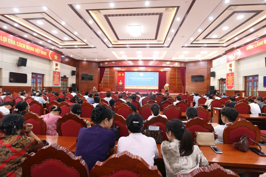 Đưa chính sách phát triển sản phẩm, dịch vụ chăm sóc, phục vụ người cao tuổi vào cuộc sống