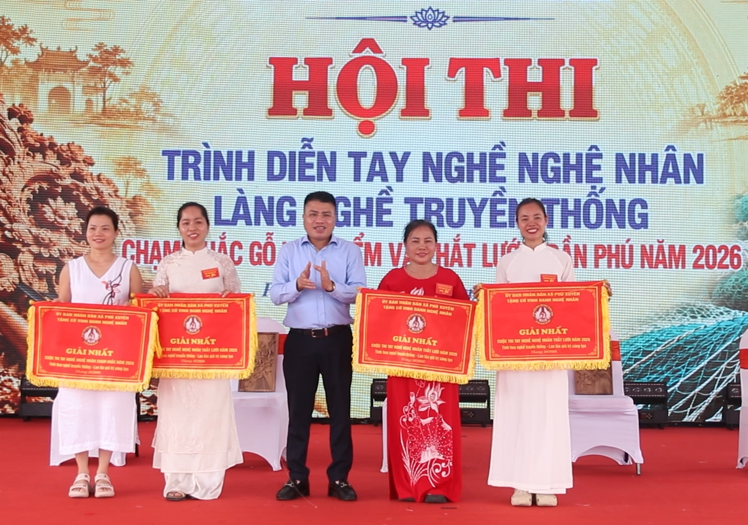 Xã Phú Xuyên tổ chức hội thi trình diễn tay nghề nghệ nhân chạm khắc – thắt lưới năm 2026
