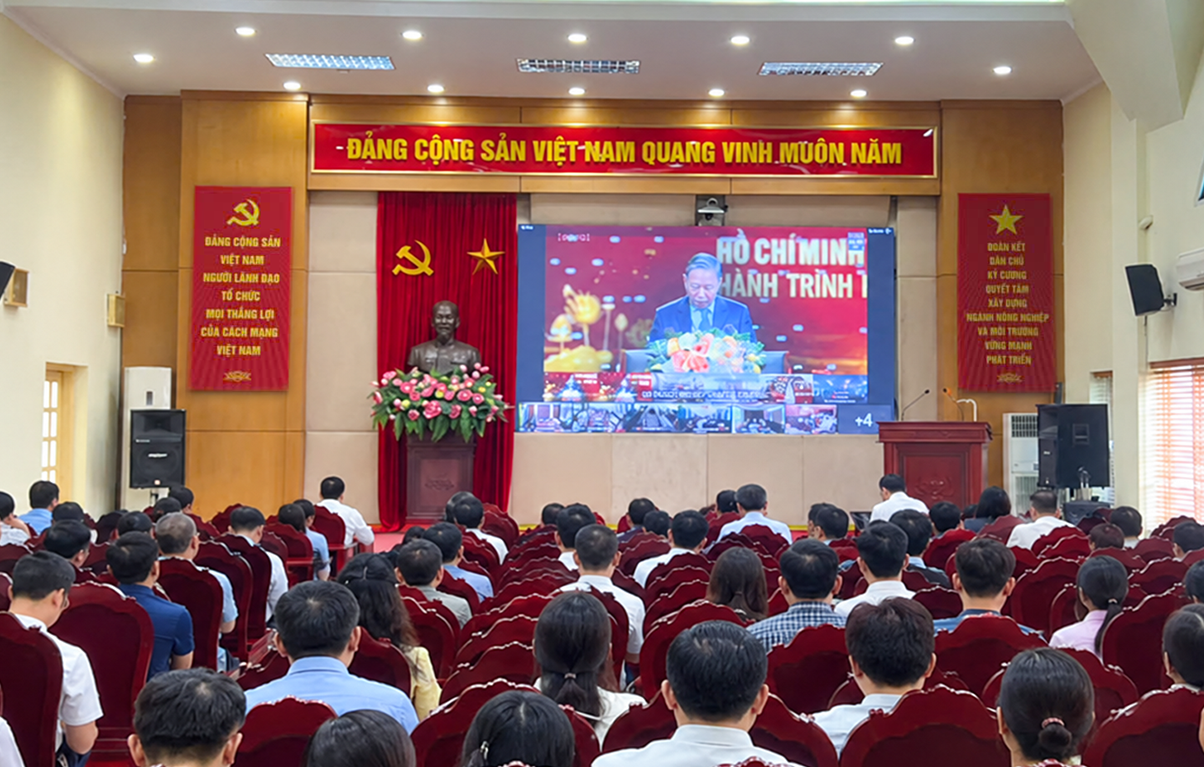 Đảng ủy Cơ quan Sở Nông nghiệp và Môi trường tổ chức tiếp sóng hội nghị toàn quốc nghiên cứu, học tập, quán triệt và triển khai thực hiện các nghị quyết, chỉ thị của Bộ Chính trị