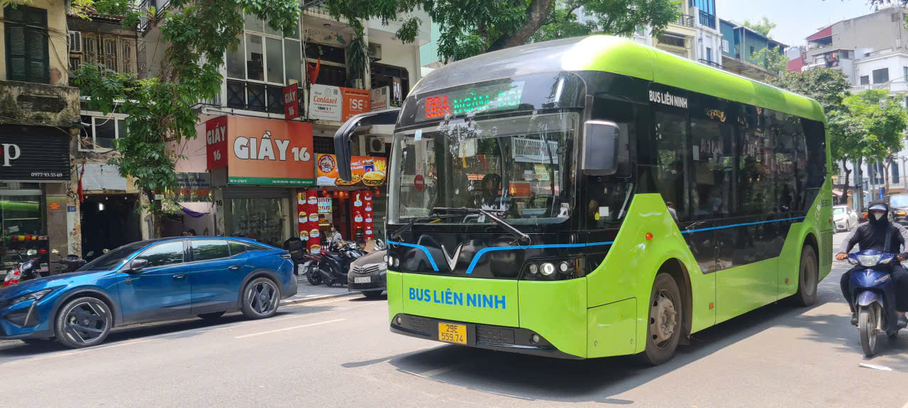 Hà Nội không cấm đồng loạt toàn bộ xe máy, ô tô sử dụng xăng dầu trên toàn bộ Vành...