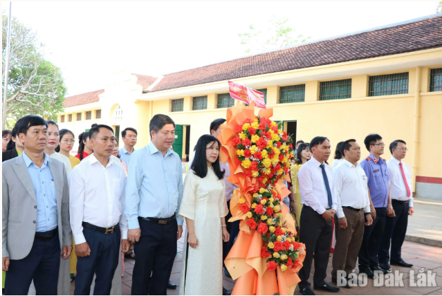 Đảng ủy các cơ quan Đảng tỉnh Đắk Lắk về nguồn, phát động thi đua thực hiện Nghị quyết Đại hội XIV