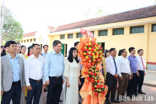 Đảng ủy các cơ quan Đảng tỉnh Đắk Lắk về nguồn, phát động thi đua thực hiện Nghị quyết Đại hội XIV
