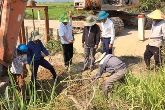 Xã Dang Kang chủ động kiểm tra, xử lý công trình thủy lợi ứng phó nắng hạn