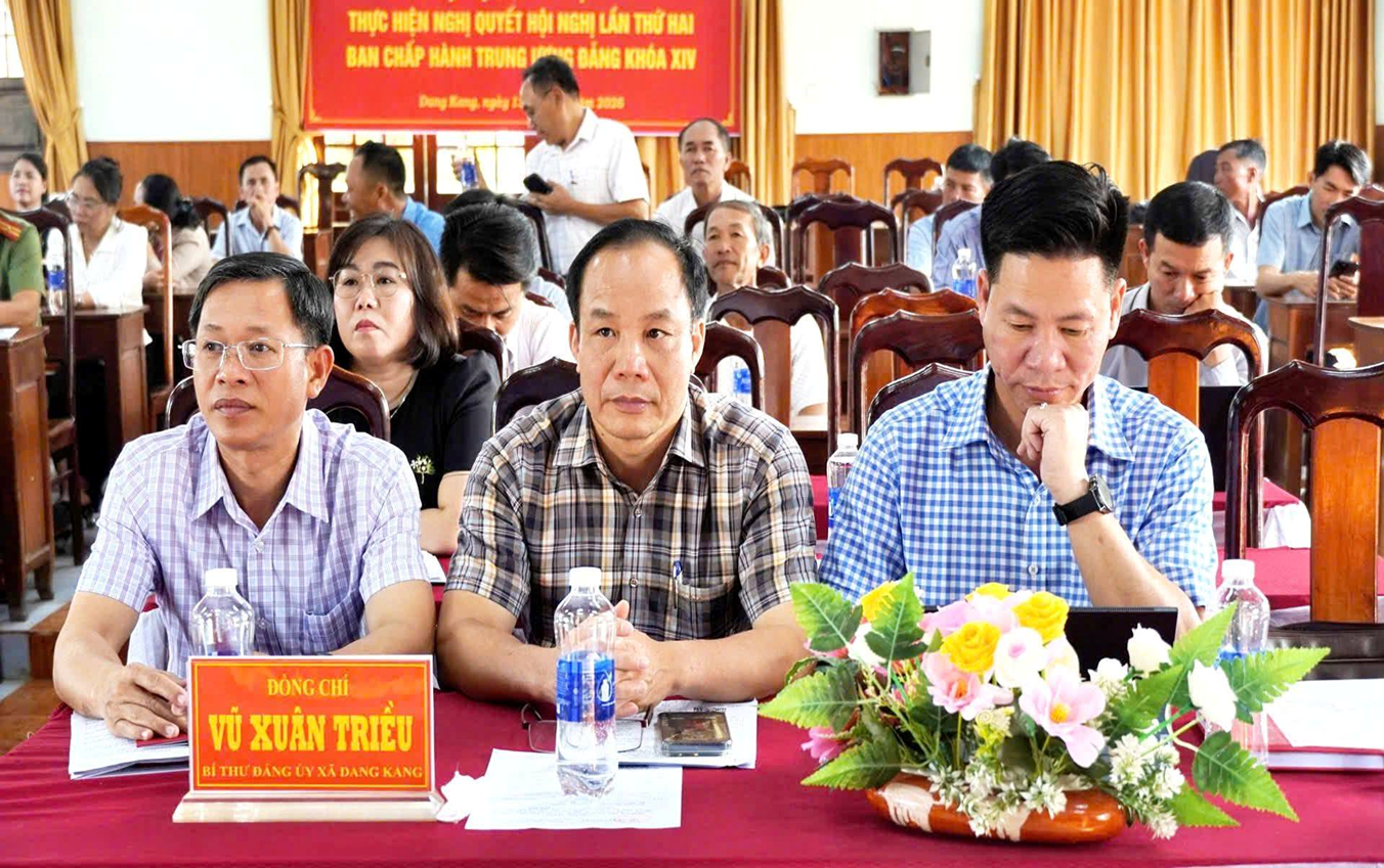 Xã Dang Kang tham dự hội nghị phát động phong trào “bình dân học vụ số” năm 2026 và ra mắt trung tâm dữ liệu tỉnh Đắk Lắk.