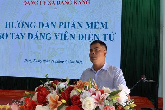 Đẩy mạnh ứng dụng sổ tay đảng viên điện tử trong sinh hoạt chi bộ