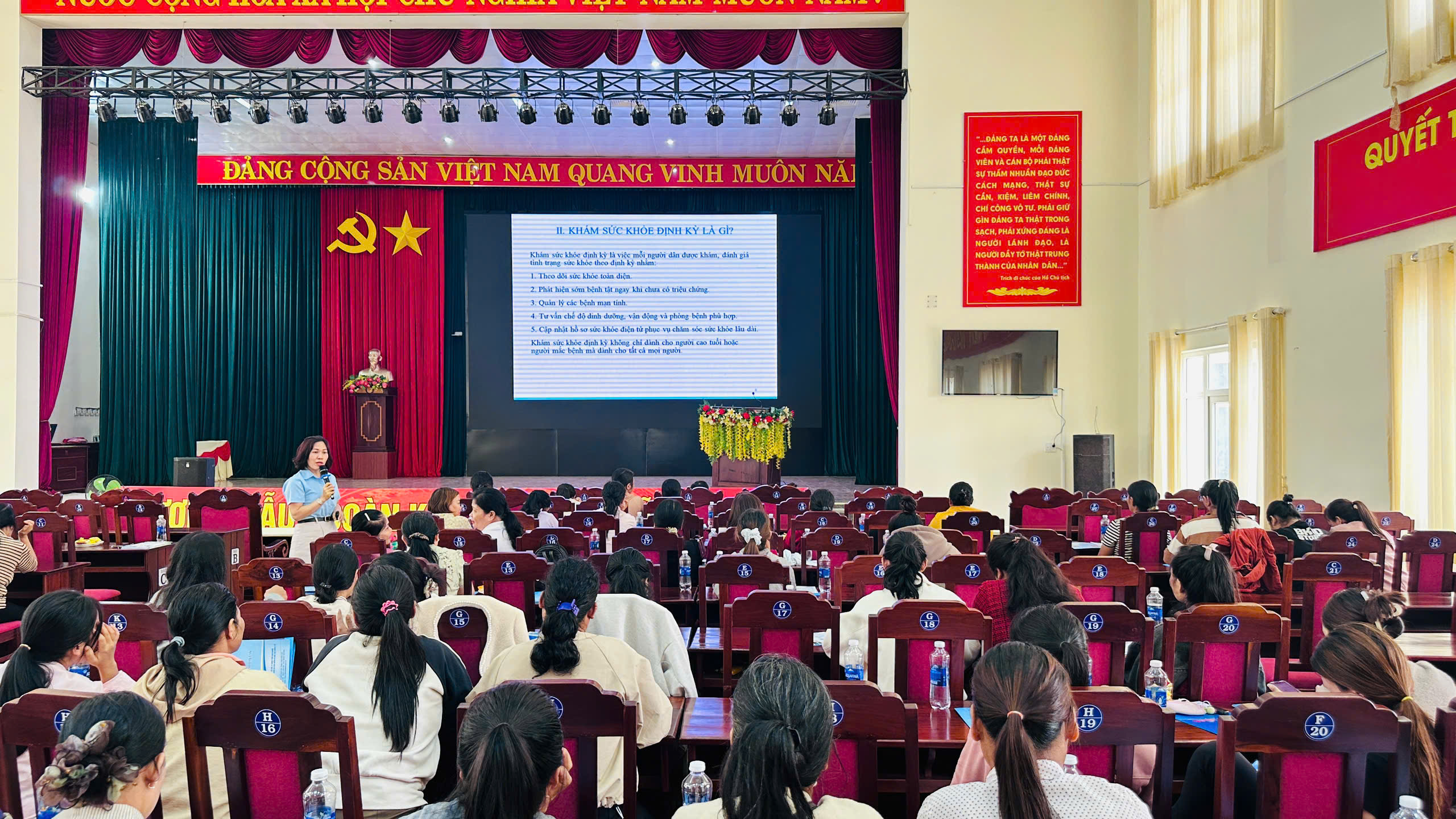 Hội Liên hiệp Phụ nữ xã Liên Sơn Lắk phối hợp tổ chức Hội nghị tuyên truyền chính sách, pháp luật bảo hiểm xã hội, bảo hiểm y tế cho cán bộ, hội viên phụ nữ 