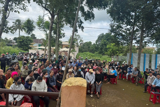 Hội LHPN xã Ea Tul tích cực phối hợp tuyên truyền, phổ biến giáo dục pháp luật cho hội viên phụ nữ và người dân Buôn Phơng 