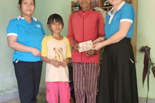 Hội LHPN xã Vân Hòa tổ chức hoạt động tri ân nhân dịp kỷ niệm Ngày Thương binh - Liệt sĩ