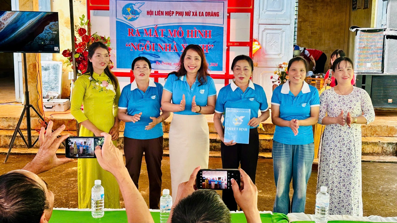 Nhiều hoạt động ý nghĩa của Phụ nữ Ea Drăng chào mừng Ngày Phụ nữ Việt Nam 20/10