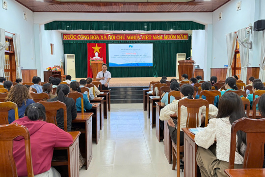 Nâng cao năng lực cho cán bộ làm công tác giảm nghèo