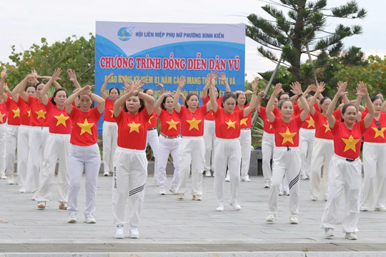 Phụ nữ Đắk Lắk - Rực rỡ sắc đỏ chào mừng Quốc khánh 2/9!