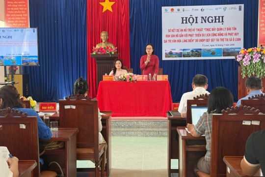  Sơ kết dự án bảo tồn rạn san hô gắn với phát triển du lịch cộng đồng tại xã Ô Loan