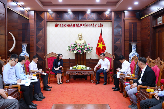 Chủ tịch UBND tỉnh Đỗ Hữu Huy tiếp và làm việc với Tập đoàn FLC về các đề xuất đầu tư