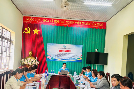 Hội LHPN xã Cuôr Đăng: Lấy ý kiến phản biện xã hội đối với dự thảo Nghị quyết về chế độ, định mức chi thi đấu thể thao