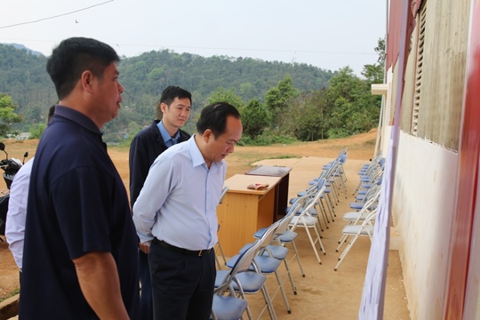 VPUB – Phó Chủ tịch UBND tỉnh Nguyễn Minh Phú kiểm tra công tác bầu cử tại Đơn vị bầu cử số 4 