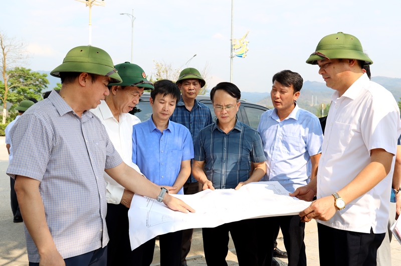 VPUB - Phó Bí thư Tỉnh ủy, Chủ tịch UBND tỉnh Lê Văn Lương kiểm tra thực địa các dự án tại phường Điện Biên Phủ