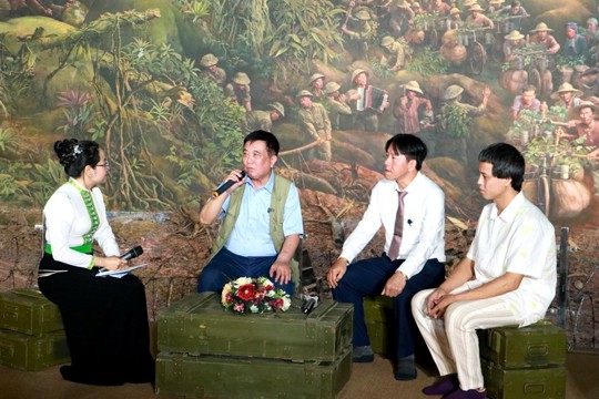 VPUB - Khai mạc triển lãm mỹ thuật “Từ ký họa chiến trường đến sắc màu đương đại”