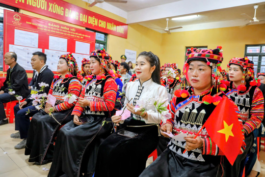 VPUB - Tưng bừng "Ngày hội non sông" nơi cực Tây Tổ quốc 