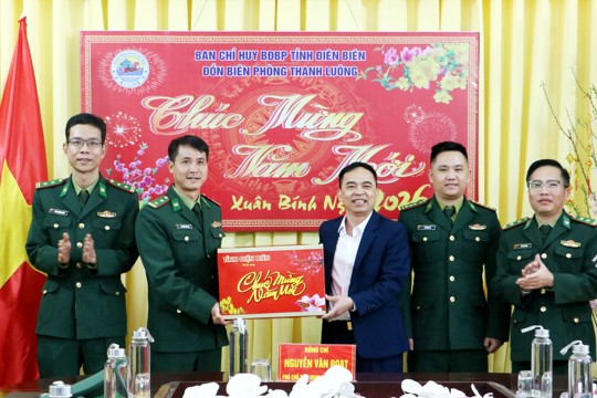 VPUB - Phó Chủ tịch UBND tỉnh Nguyễn Văn Đoạt thăm và chúc Tết Đồn Biên phòng Thanh Luông và các gia đình chính sách