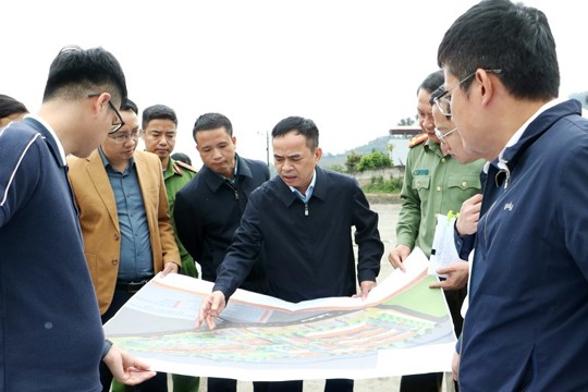 VPUB - Phó Chủ tịch UBND tỉnh Nguyễn Văn Đoạt kiểm tra công tác chuẩn bị xây dựng 4 trường phổ thông nội trú liên cấp tại các xã 